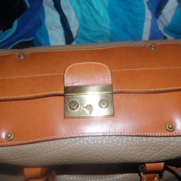 Dooney and Bourke R03 Handfitted case/ Dr, Bag - Picture 4 of 8